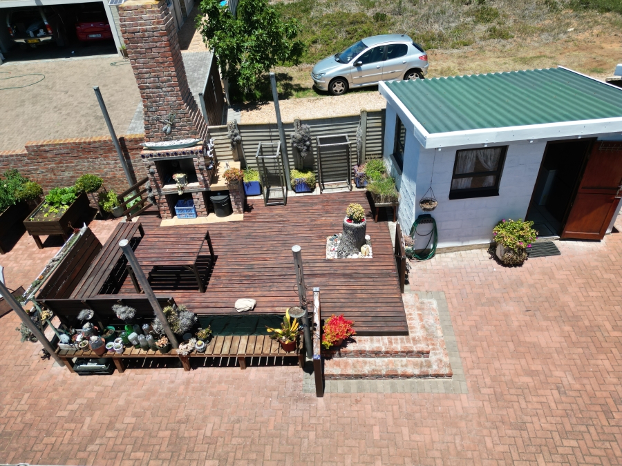 3 Bedroom Property for Sale in Stilbaai Wes Western Cape